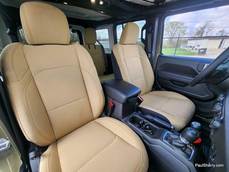 2025 Jeep Wrangler 4-door Willys 