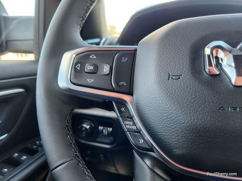 New 2026 RAM 1500 Big Horn Crew Cab 4x4 5'7' Box