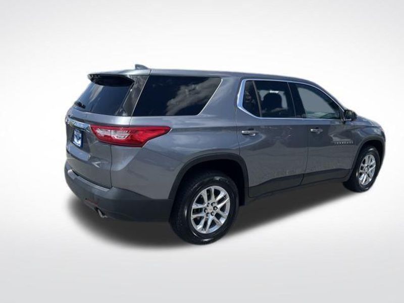 2021 Chevrolet Traverse LS