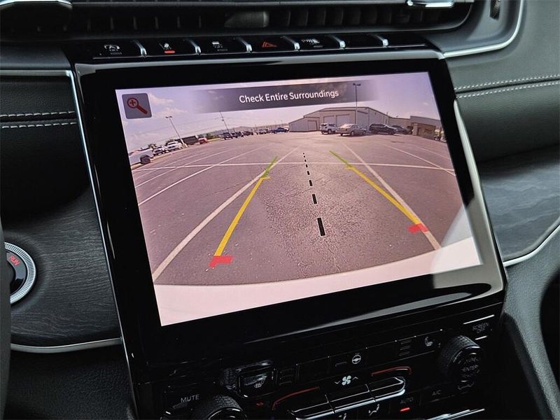 2025 Jeep Grand Cherokee L Limited 4x4Image 16