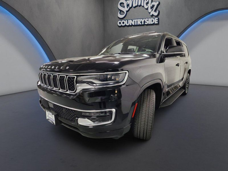 2023 Jeep Wagoneer 5.7L V6 4X4 w/Sunroof & NavImage 9