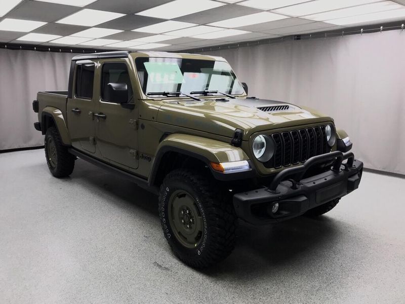 New 2026 Jeep Gladiator Willys 