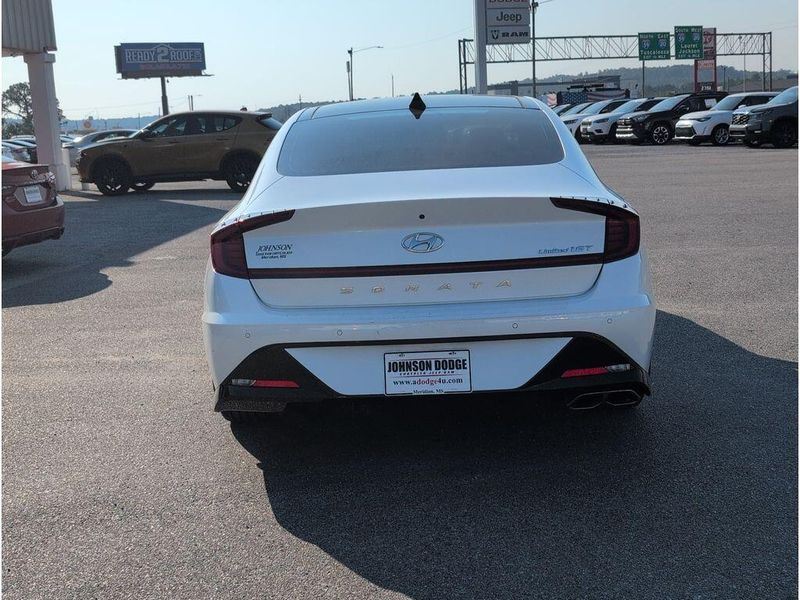 Used 2021 Hyundai Sonata LimitedImage 4