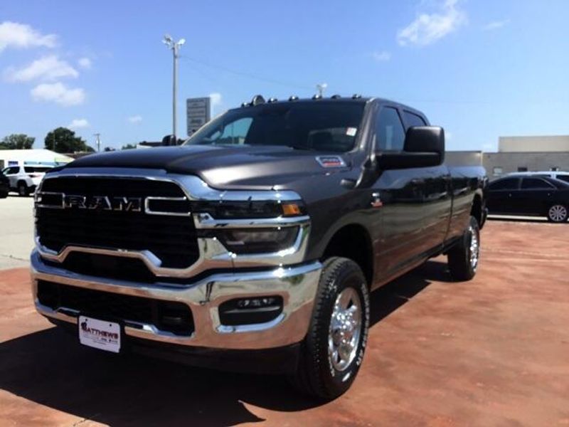 2025 RAM 2500 Tradesman Crew Cab 4x4 8
