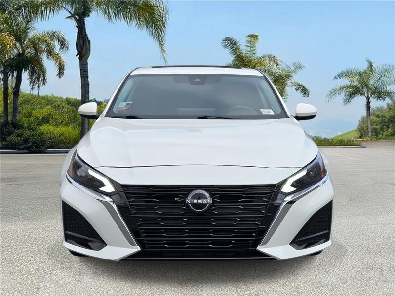 2023 Nissan Altima 2.5 SV photo 3