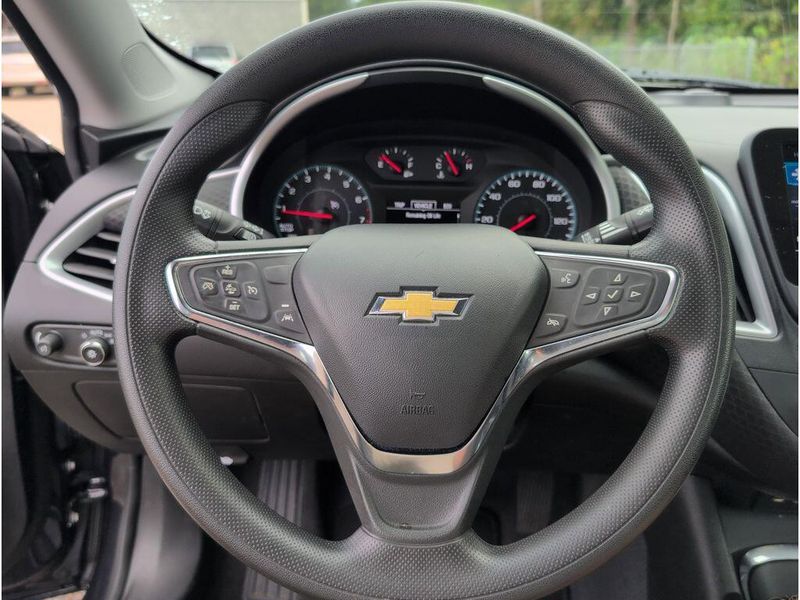 Used 2023 Chevrolet Malibu LTImage 22