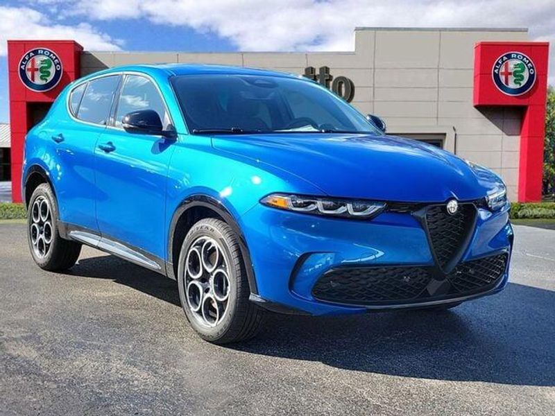 2025 Alfa Romeo Tonale photo 3
