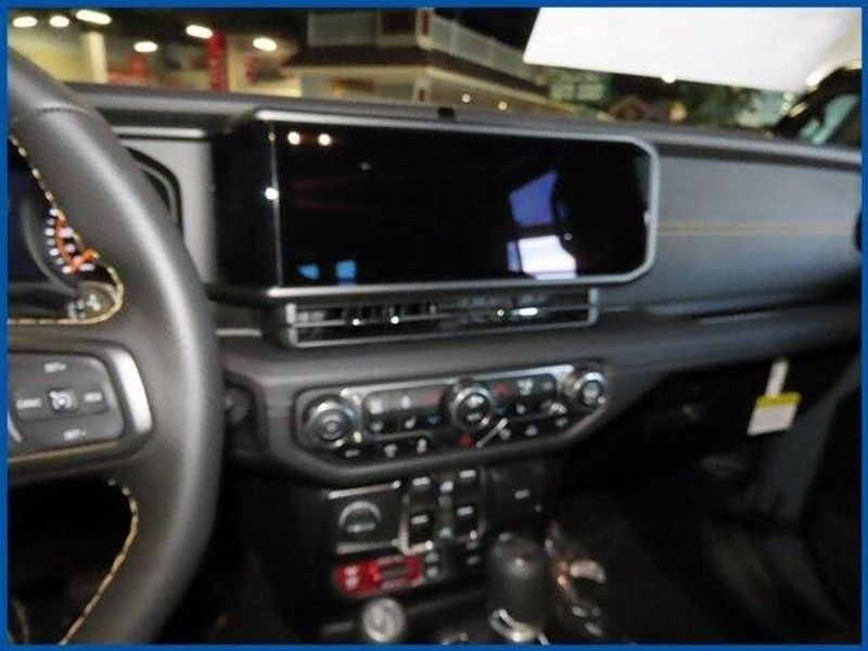 2025 Jeep Wrangler Rubicon 392Image 13