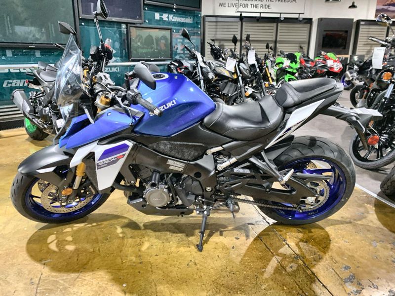 Used 2024 Suzuki GSX-S1000 CA Image 5