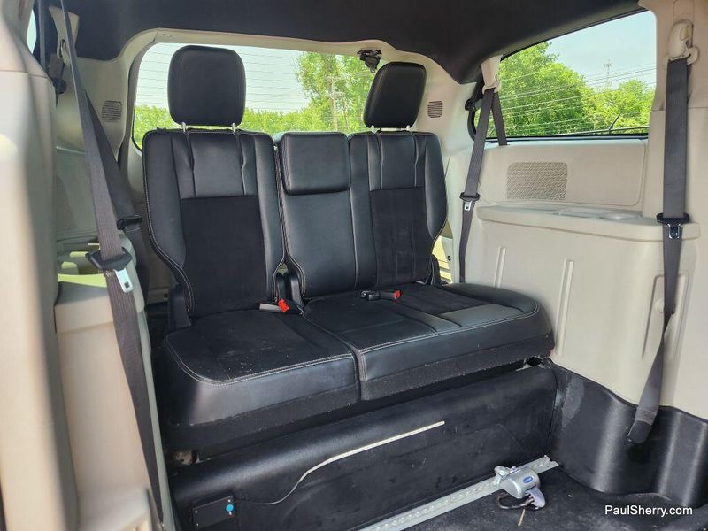 2019 Dodge Grand Caravan SXTImage 37