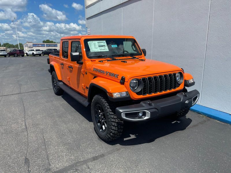 2025 Jeep Gladiator Sport photo 6