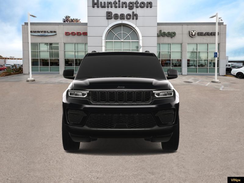 2025 Jeep Grand Cherokee Altitude X 4x2Image 12