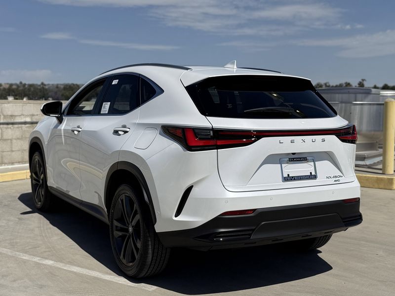 2025 LEXUS NX 450 450h+ LuxuryImage 10