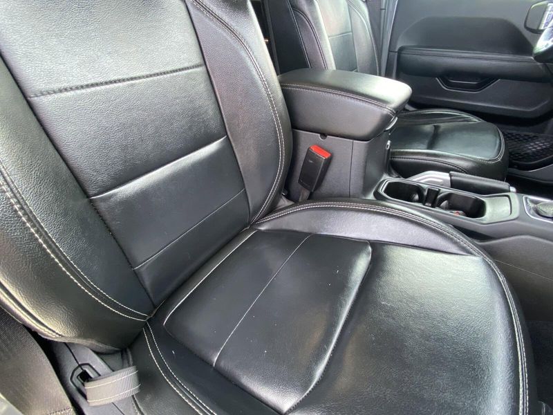 2022 Jeep Wrangler 4xE Unlimited Sahara 4xeImage 13