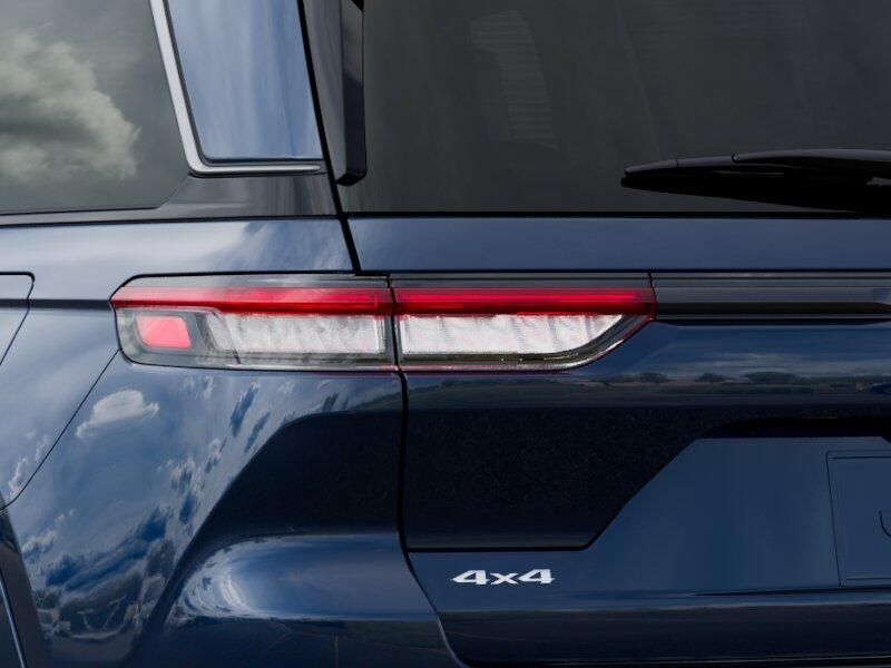 New 2026 Jeep Grand Cherokee Limited Reserve 4x4Image 5