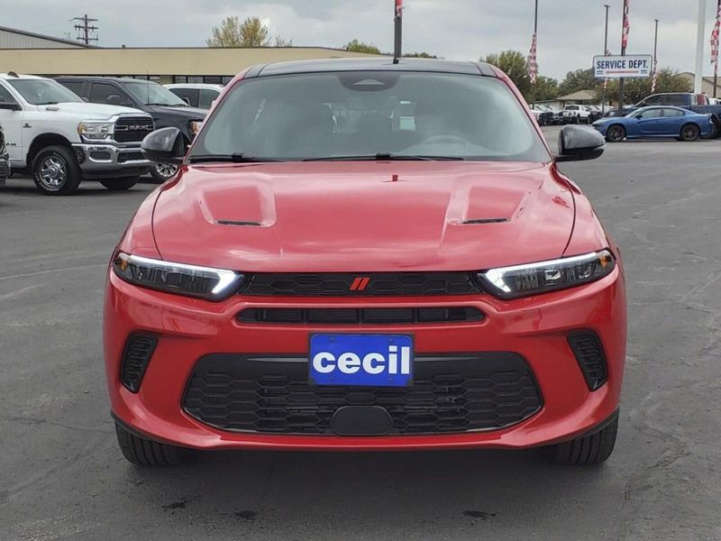 2024 Dodge Hornet R/T Plus photo 2
