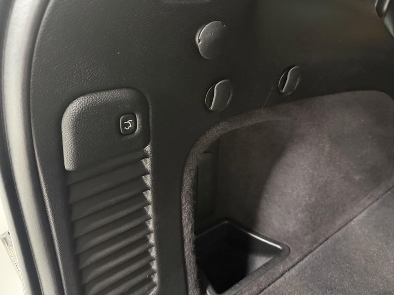 Used 2013 Jeep Grand Cherokee LaredoImage 7