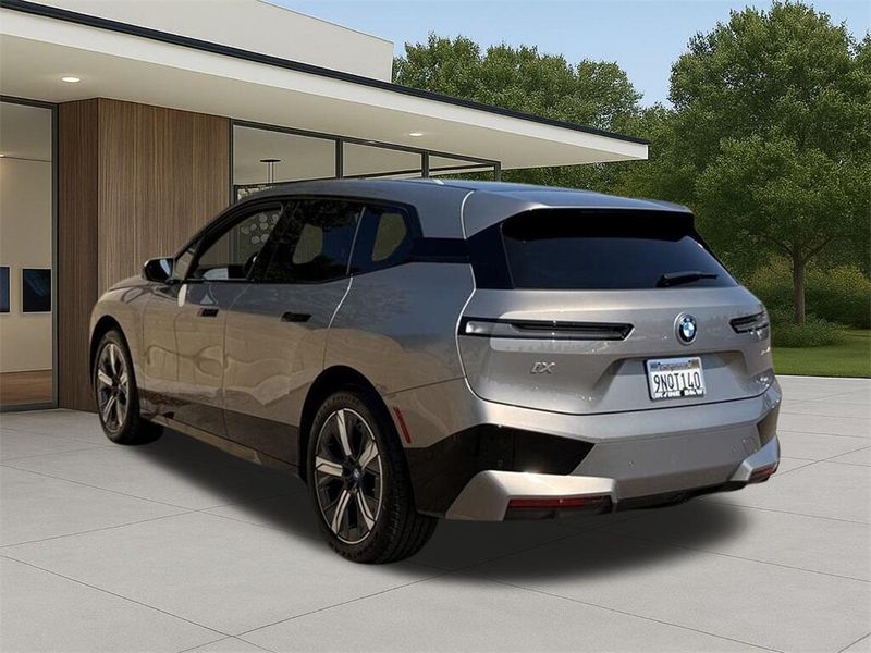 Used 2025 BMW iX xDrive50Image 8