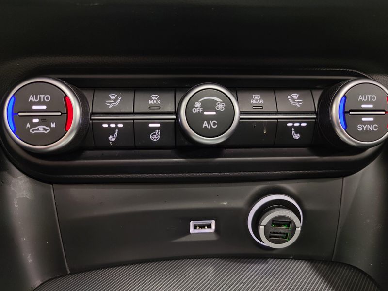 Used 2023 Alfa Romeo Stelvio Veloce AWD w/Sunroof & NavImage 20