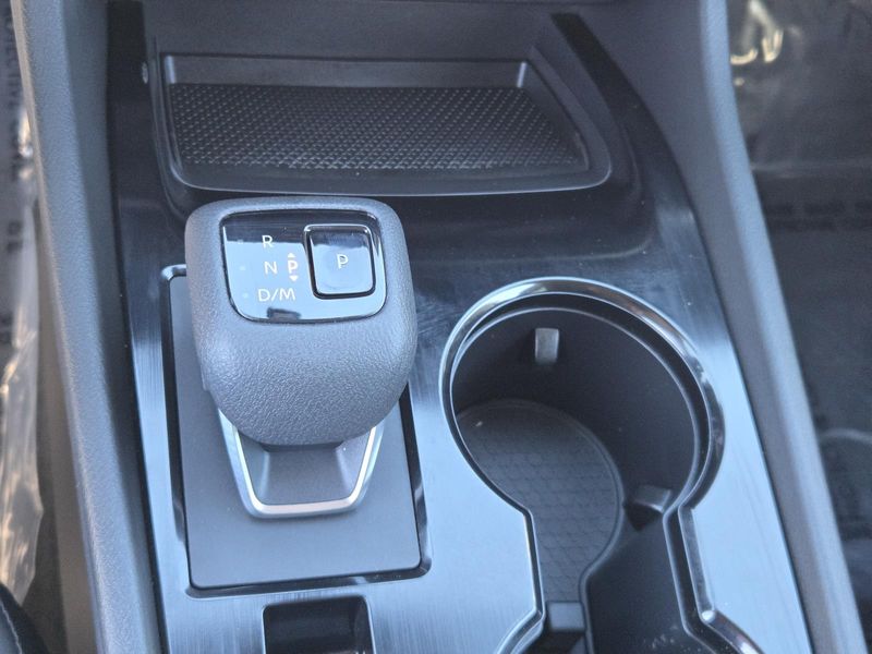 Used 2024 Nissan Rogue FWD SV