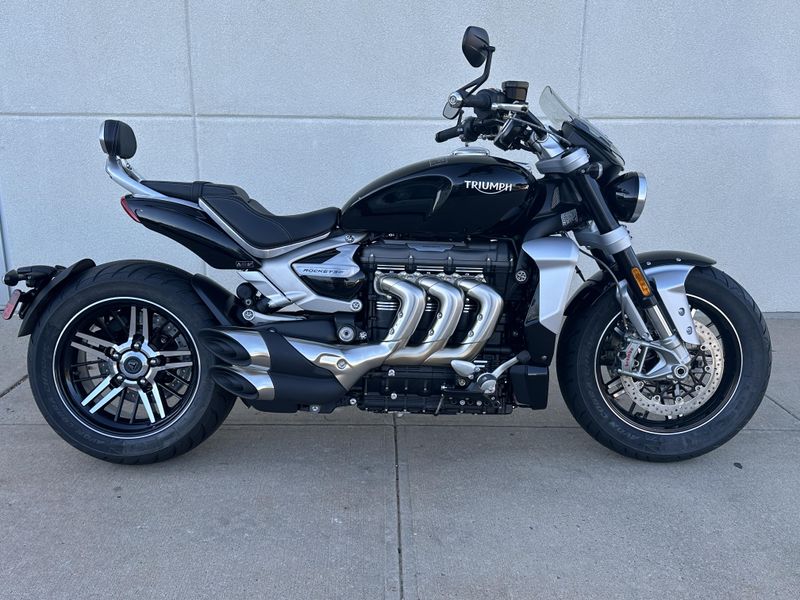 2024 Triumph ROCKET 3 GT in a SAPPHIRE BLACK exterior color. Cross Country Powersports 732-491-2900 crosscountrypowersports.com 