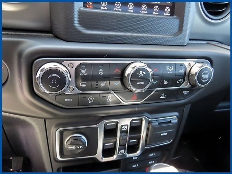 2023 Jeep Gladiator SportImage 16