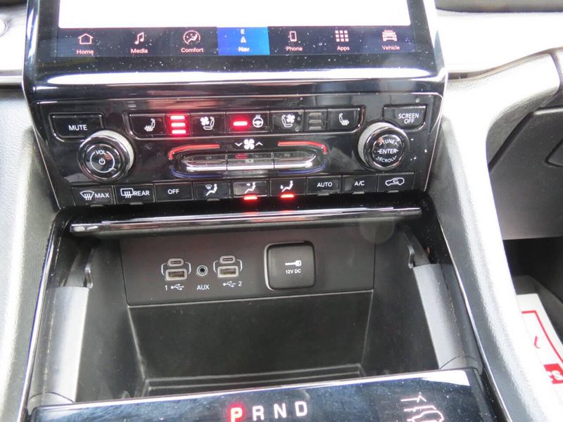 Used 2024 Jeep Grand Cherokee L Overland 4x4 4dr SUVImage 26