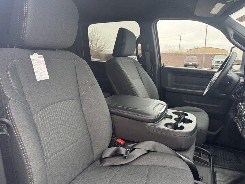 2024 RAM 3500 Chassis Cab TradesmanImage 13