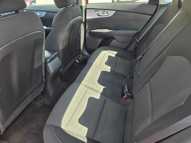 Used 2023 Kia Forte LXS IVT