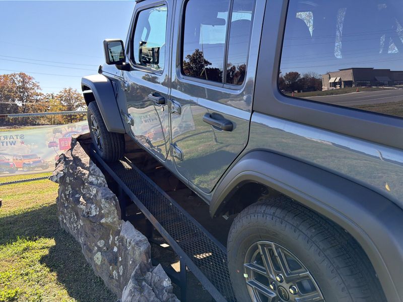 New 2026 Jeep Wrangler 4-door Sport SImage 8