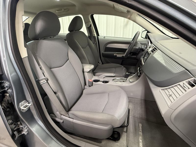 Used 2008 Chrysler Sebring TouringImage 10