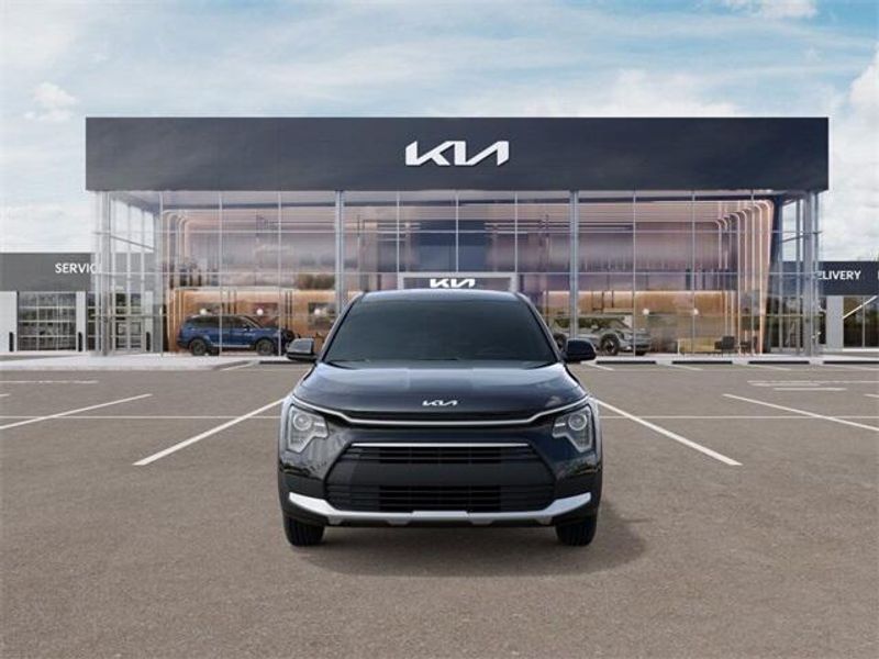 New 2025 Kia Niro LXImage 2