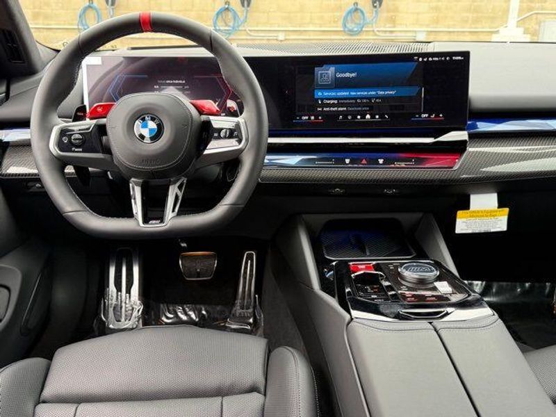 New 2026 BMW M5 BaseImage 27