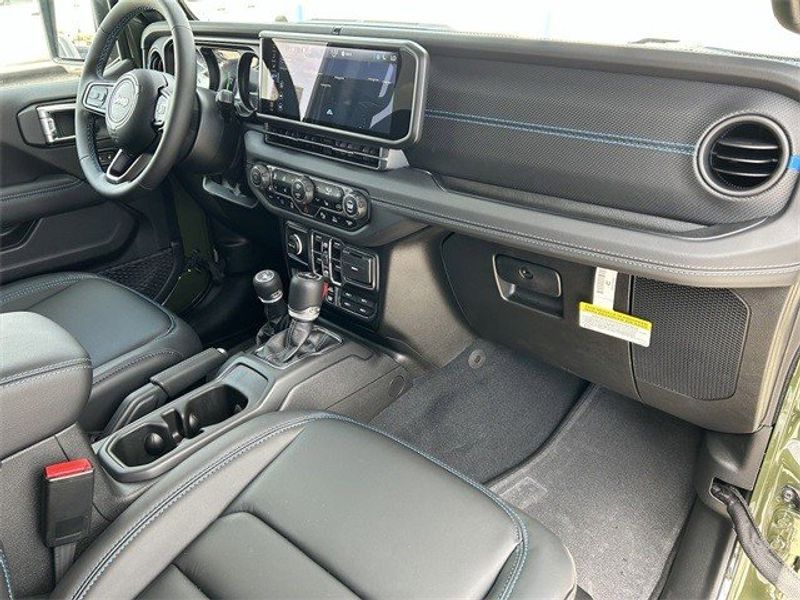 2024 Jeep Wrangler 4-door Rubicon X 4xeImage 7