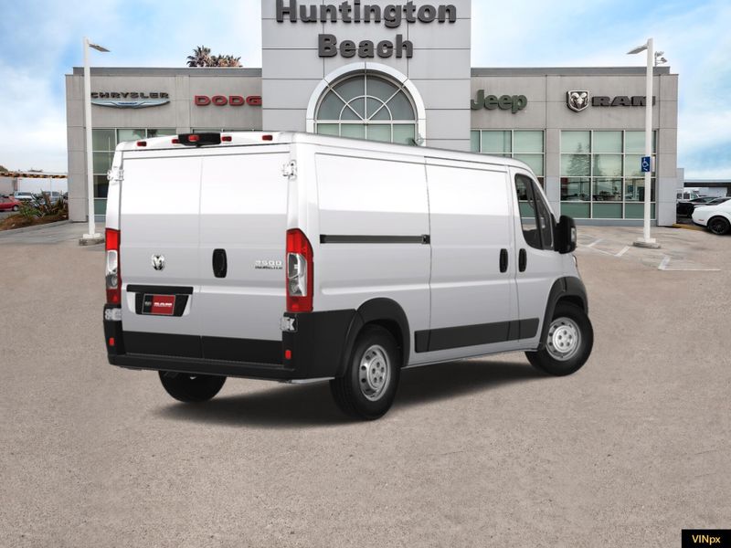 2024 RAM ProMaster 2500 Low Roof 136 WBImage 7