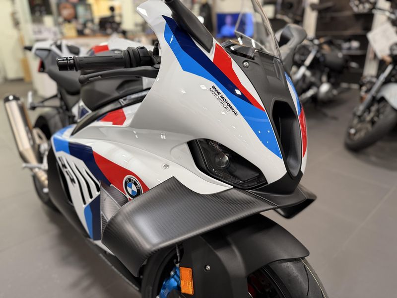 2026 BMW M 1000 RRImage 4