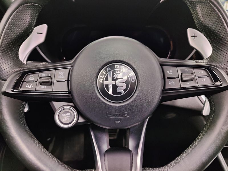 Used 2024 Alfa Romeo Giulia Veloce Premium AWD w/Sunroof/Activ AsstImage 30