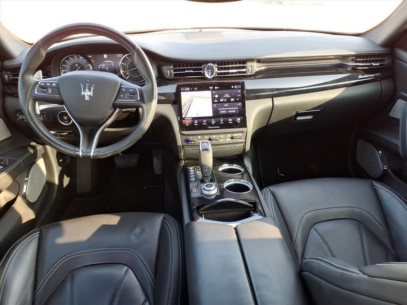 Used 2022 Maserati Quattroporte ModenaImage 4