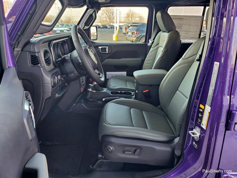 New 2026 Jeep Gladiator Mojave 4x4