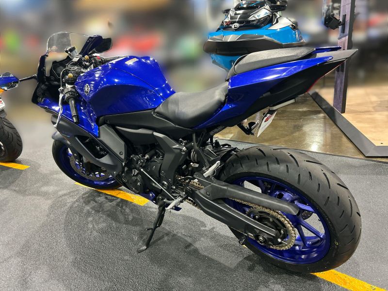 Used 2023 Yamaha YZF-R7 Image 15