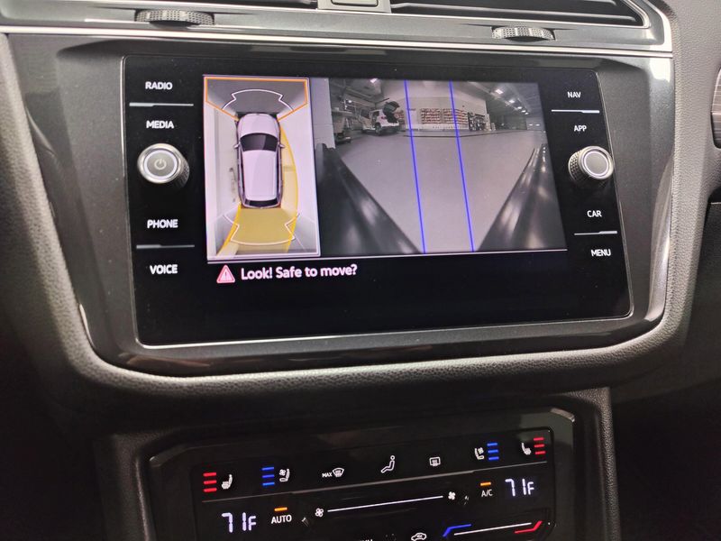 Used 2024 Volkswagen Tiguan AWD SEL R-Line w/Sunroof/NavImage 12