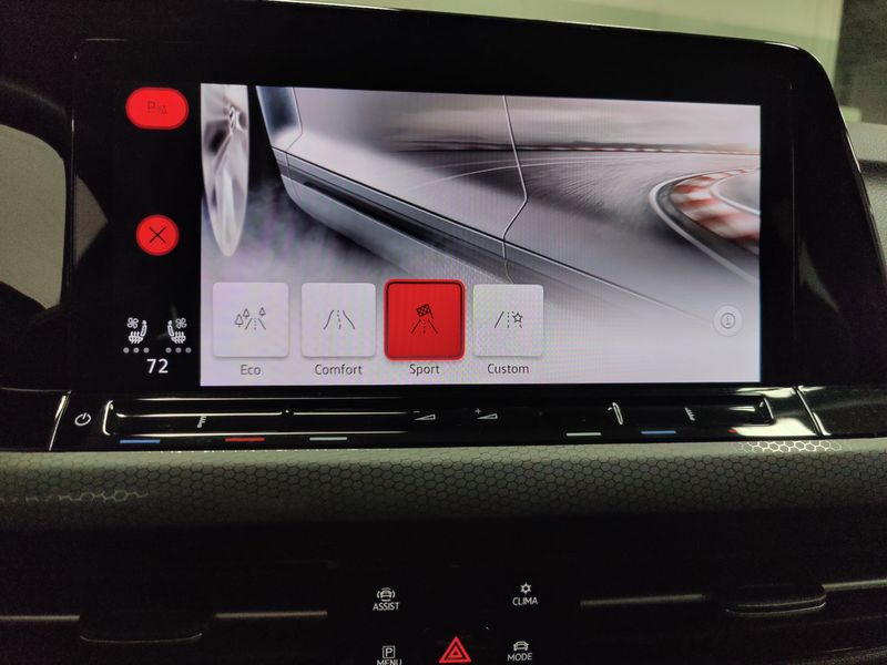2024 Volkswagen Golf GTI SE w/Sunroof/Leather PkgImage 19