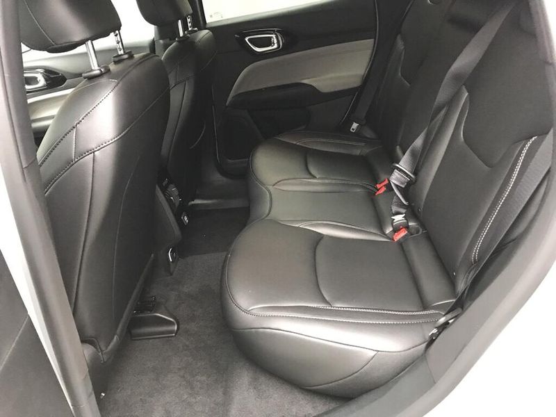 New 2026 Jeep Compass Limited 4x4Image 9