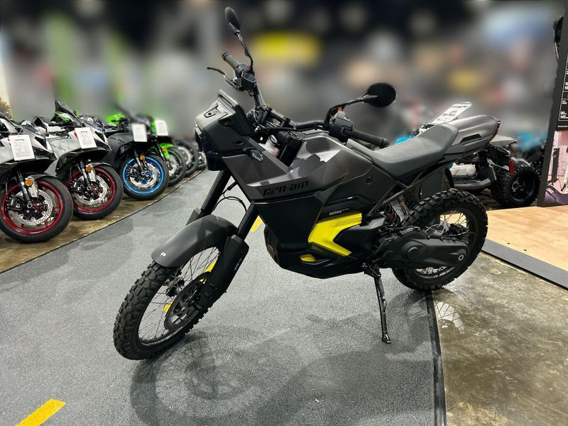 New 2025 Can-Am Origin  in a CARBON BLACK exterior color. Del Amo Motorsports of Redondo Beach (424) 390-7811 delamomotorsports.com 