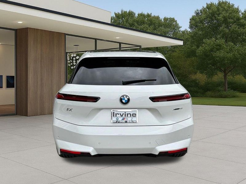 New 2026 BMW iX xDrive45Image 10
