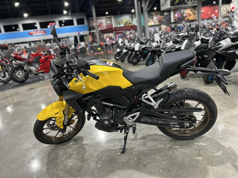 New 2025 Honda CB300R ABS Image 16