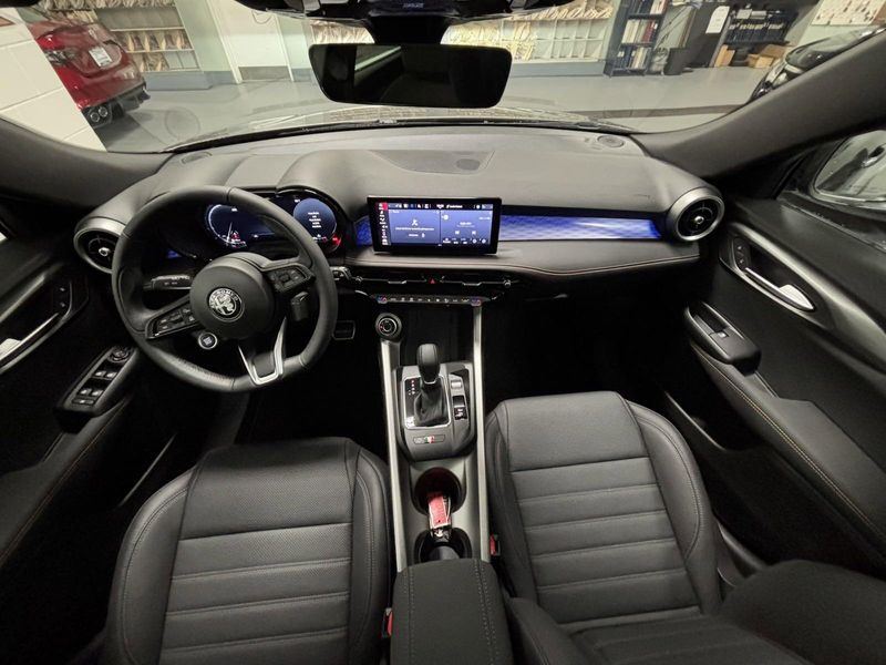 New 2025 Alfa Romeo Tonale AwdImage 15