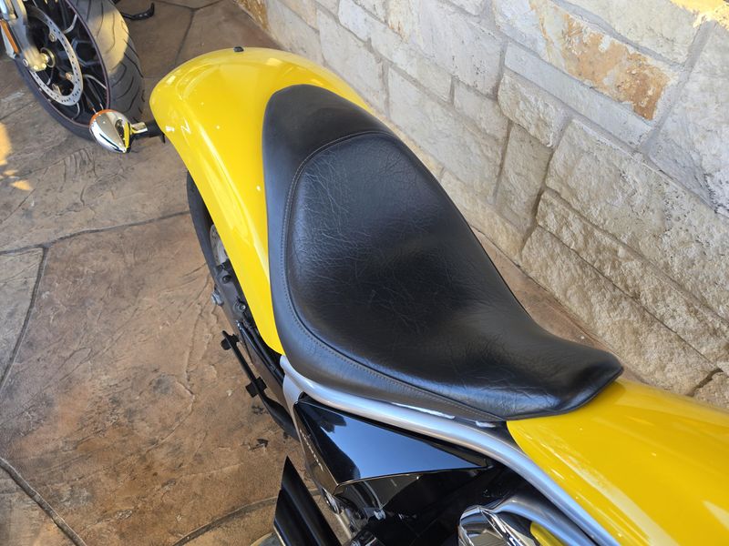 USED 2022 HONDA FURY BASE Image 9