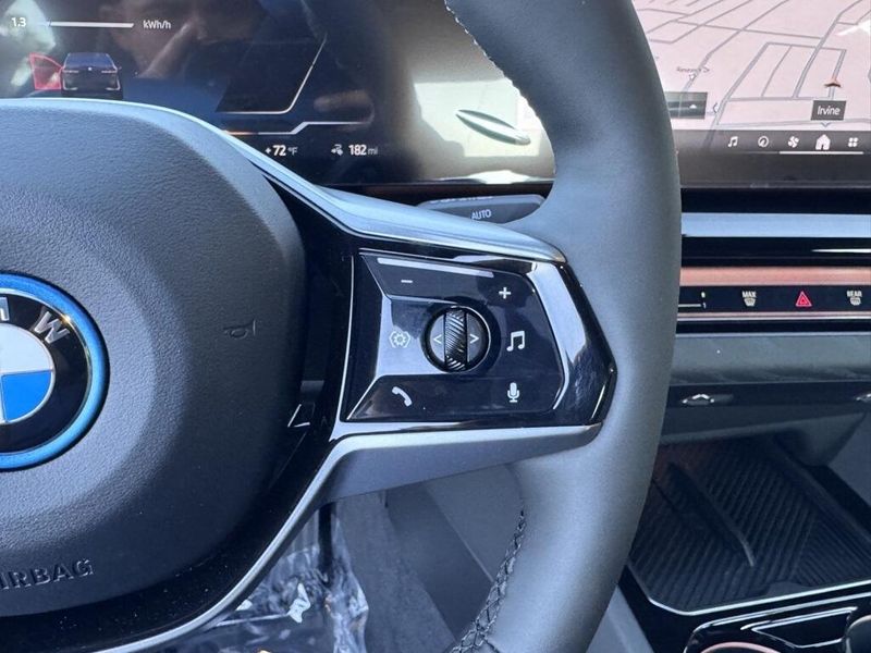 2025 BMW i5 xDrive40Image 24