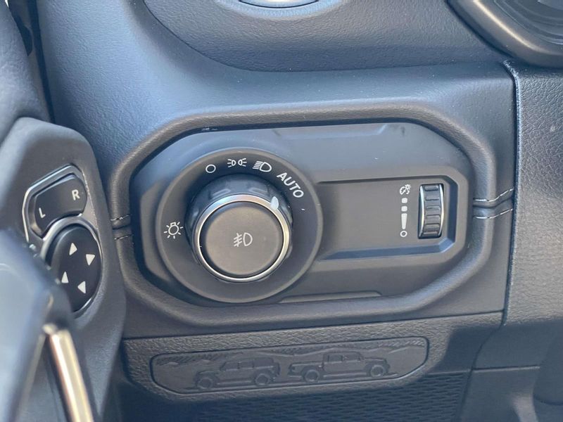 New 2026 Jeep Wrangler 4-door Sahara